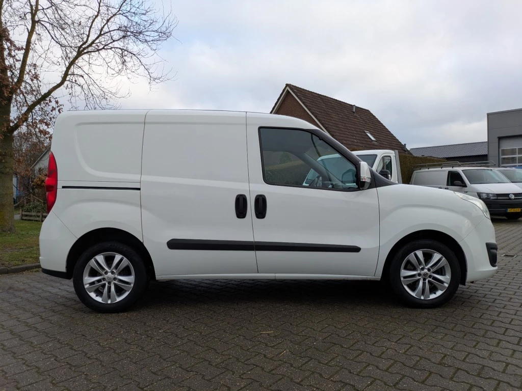 Hoofdafbeelding Opel Combo