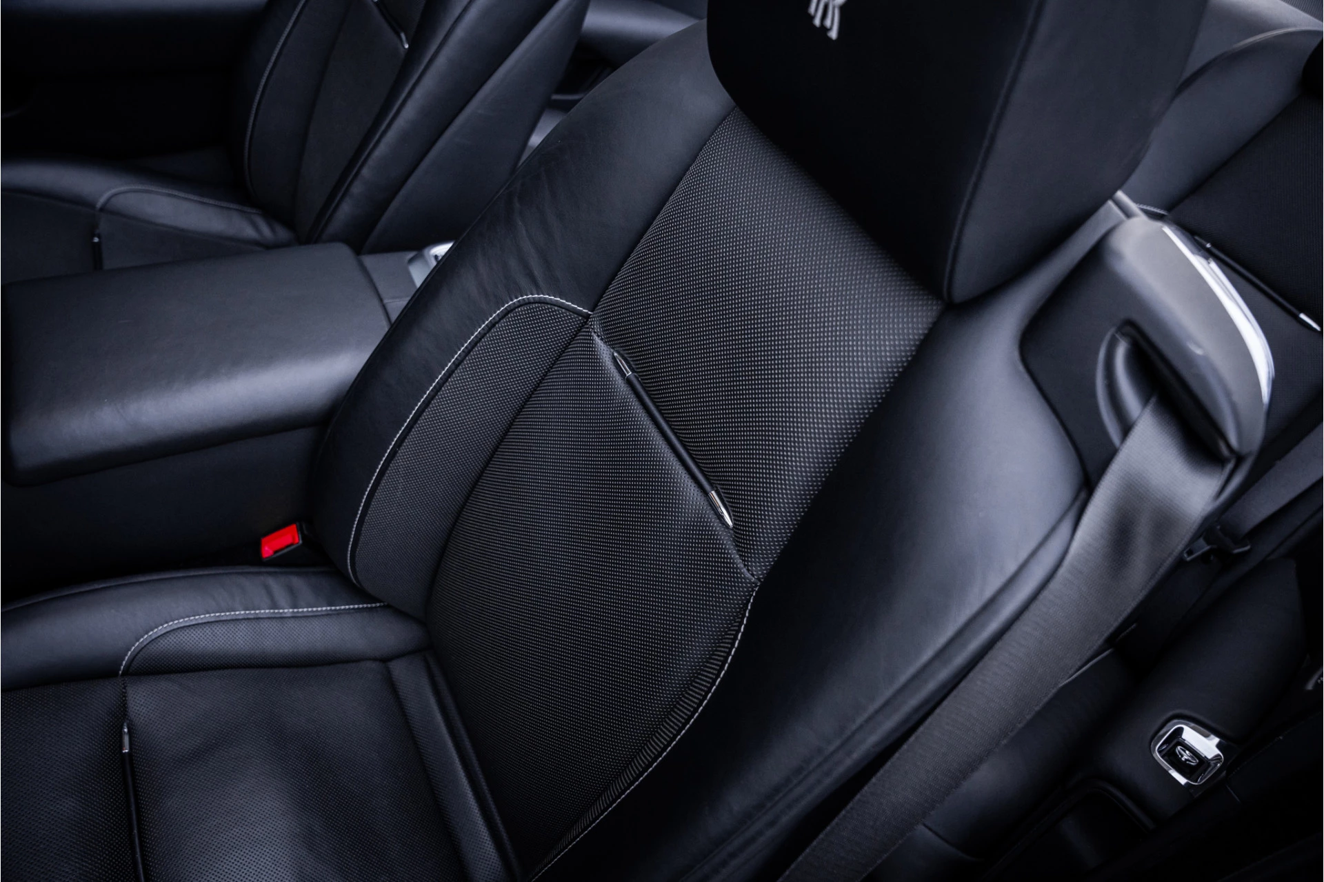 Hoofdafbeelding Rolls-Royce Dawn