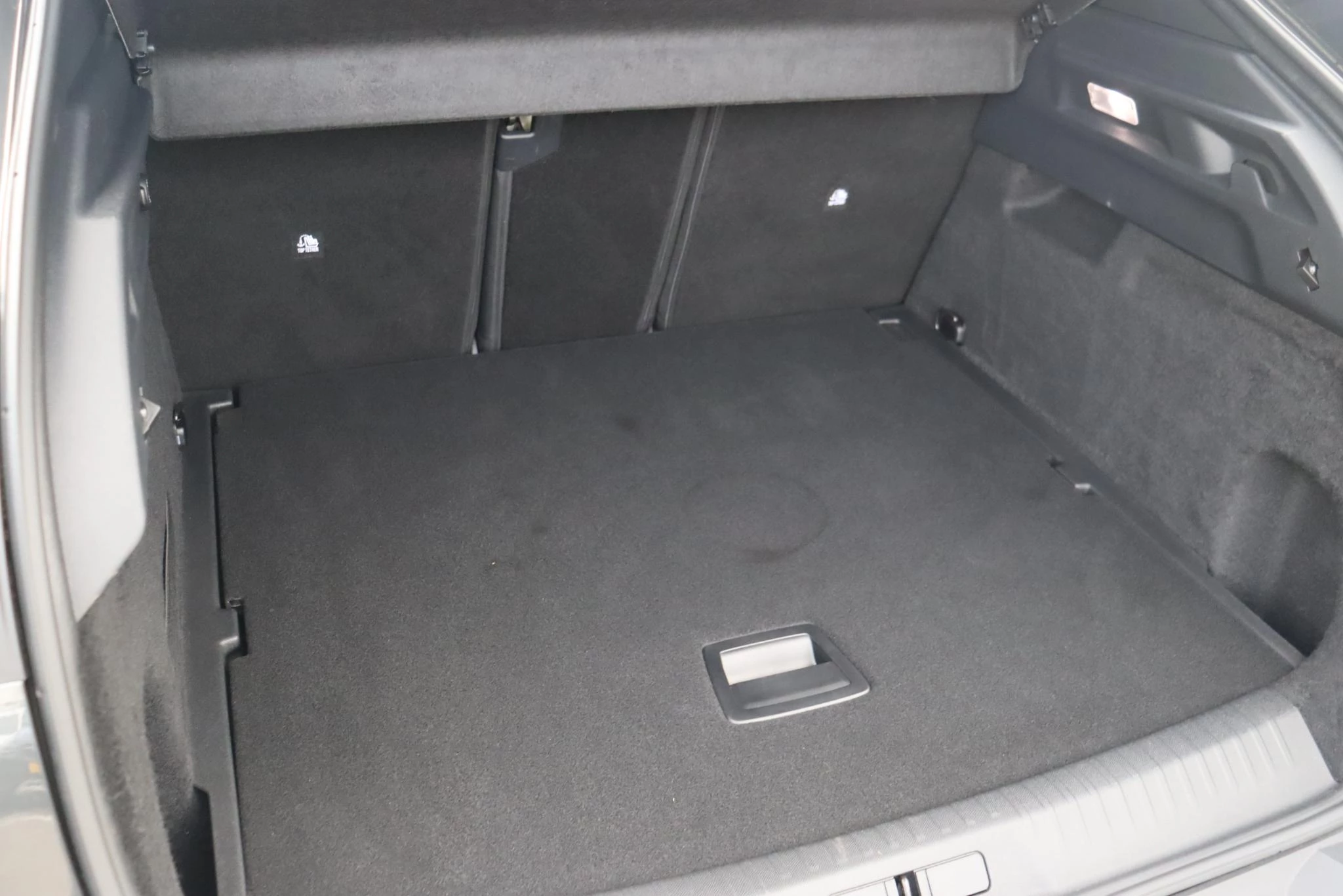 Hoofdafbeelding Peugeot e-3008