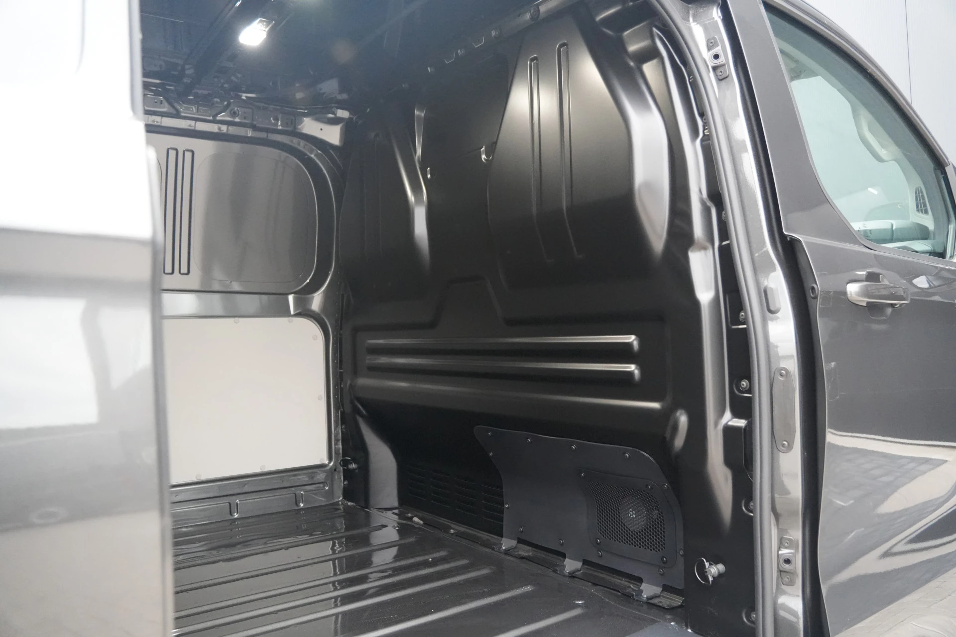 Hoofdafbeelding Ford E-Transit Custom