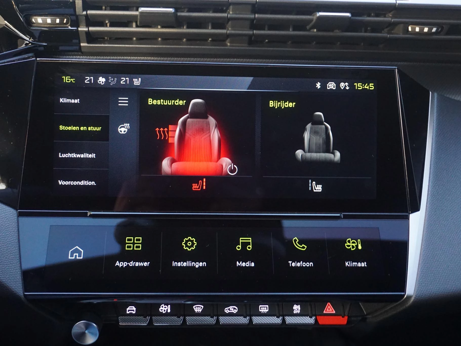 Hoofdafbeelding Peugeot e-308