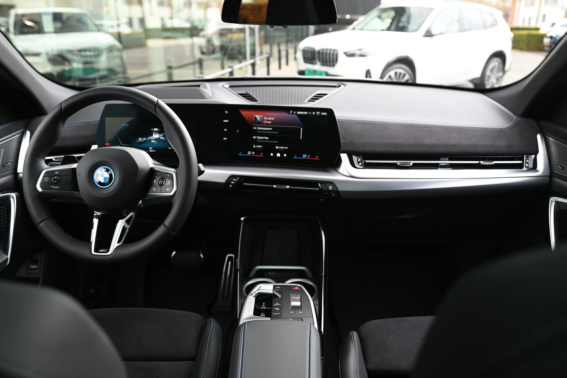 Hoofdafbeelding BMW iX2
