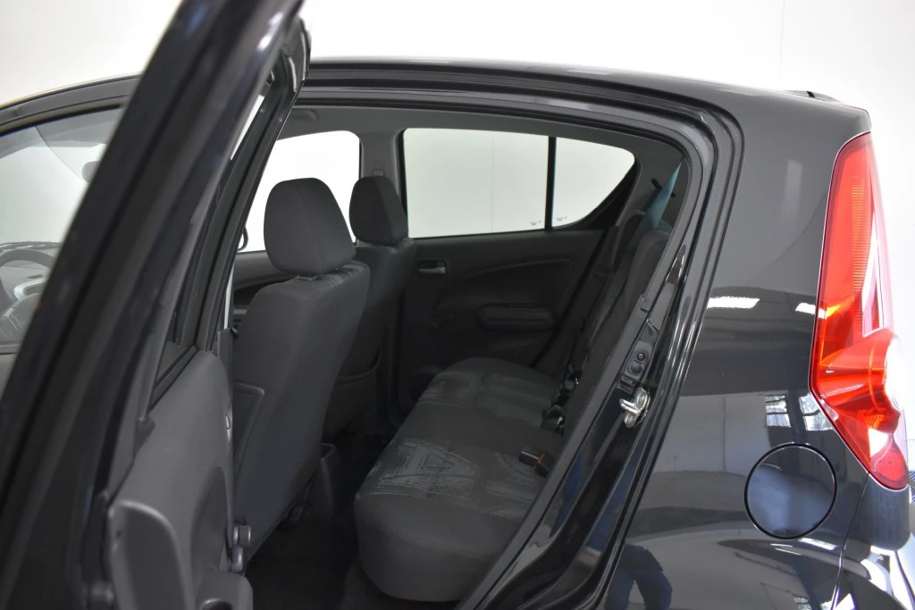 Hoofdafbeelding Opel Agila