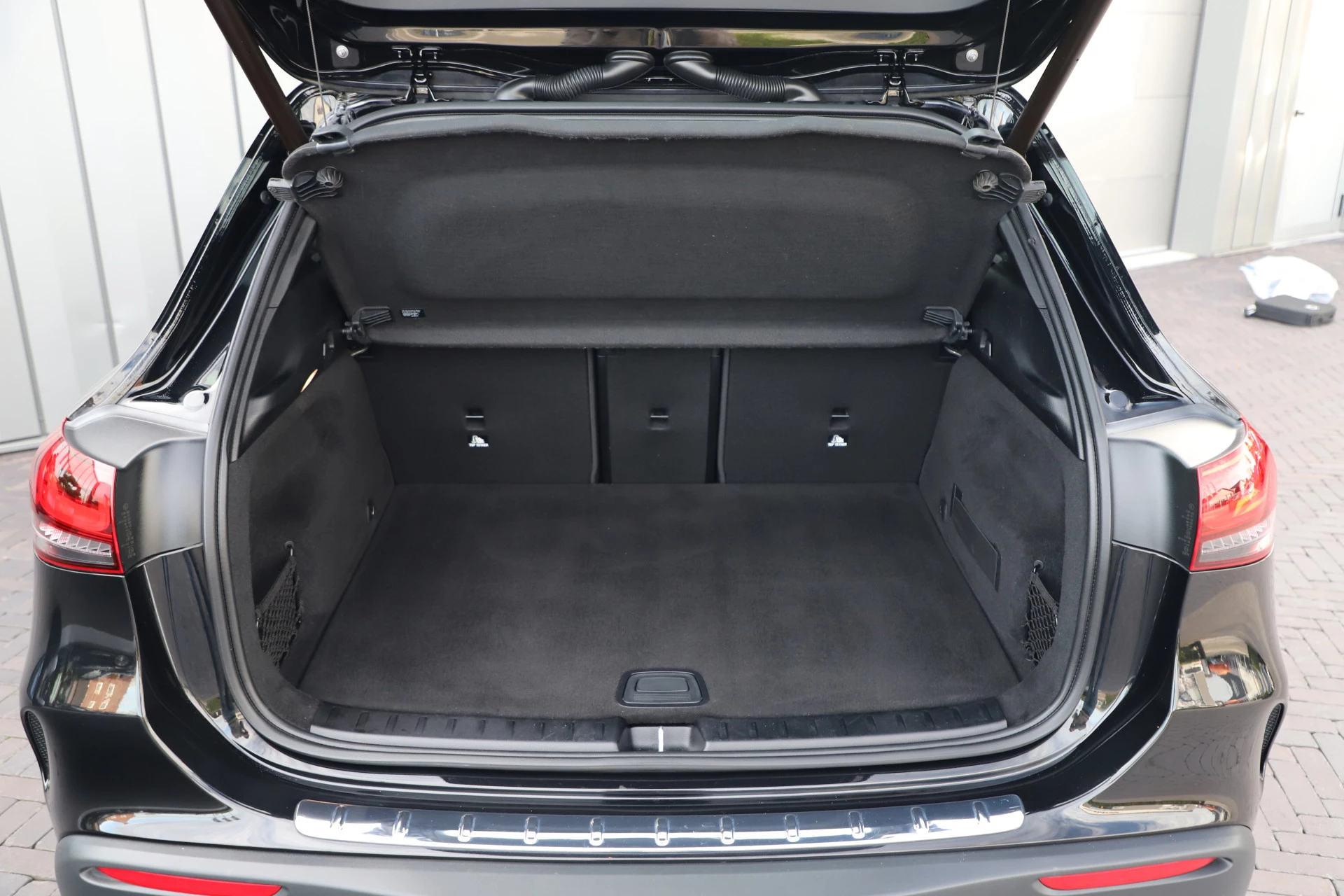 Hoofdafbeelding Mercedes-Benz EQA