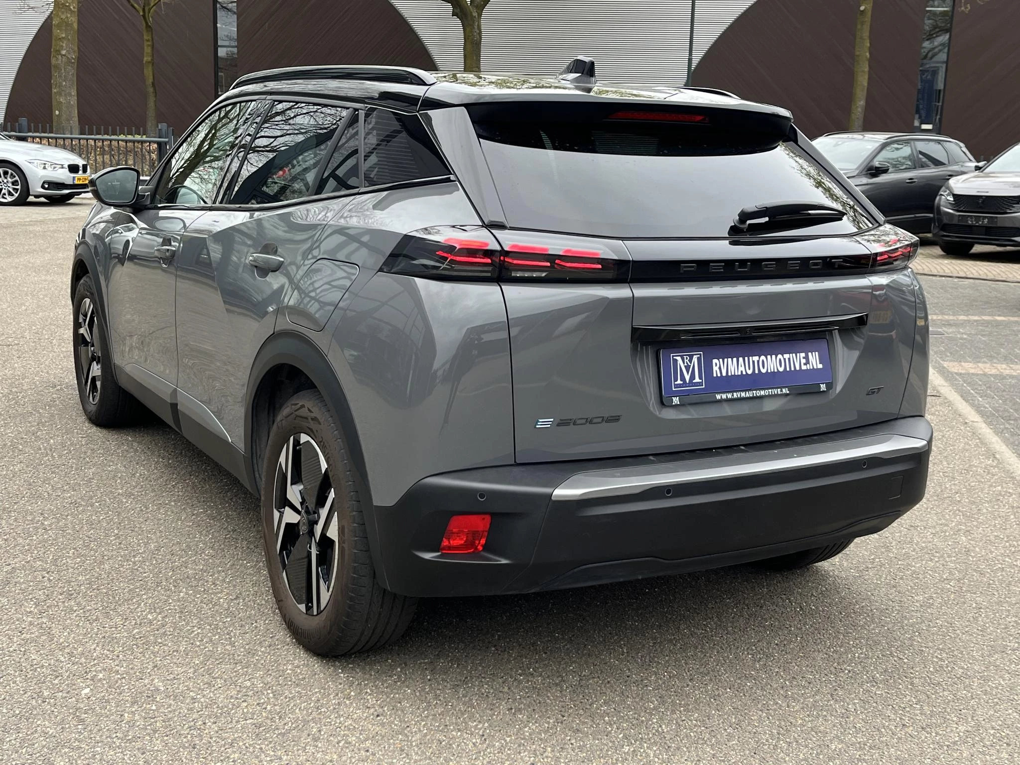 Hoofdafbeelding Peugeot e-2008