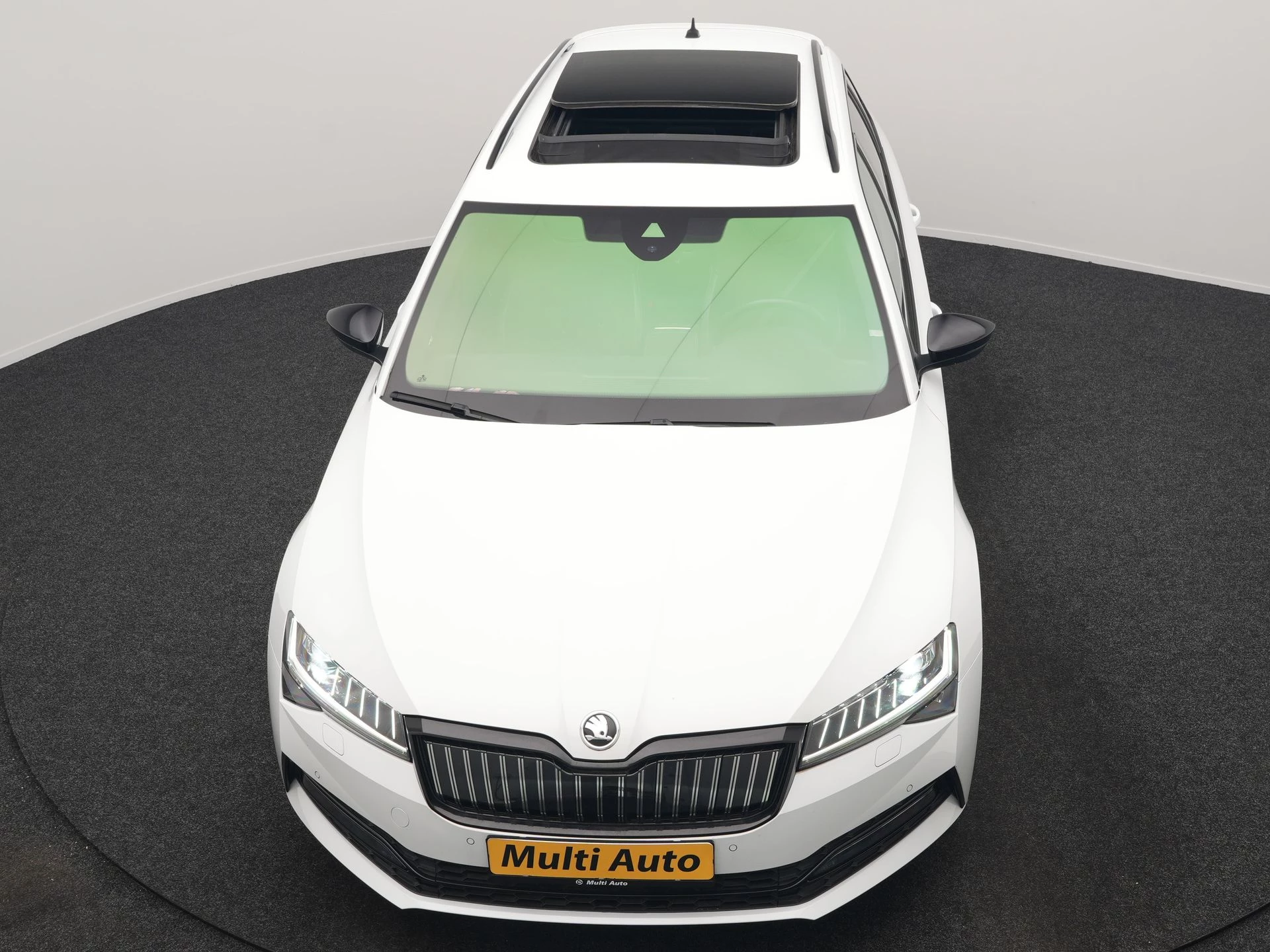 Hoofdafbeelding Škoda Superb