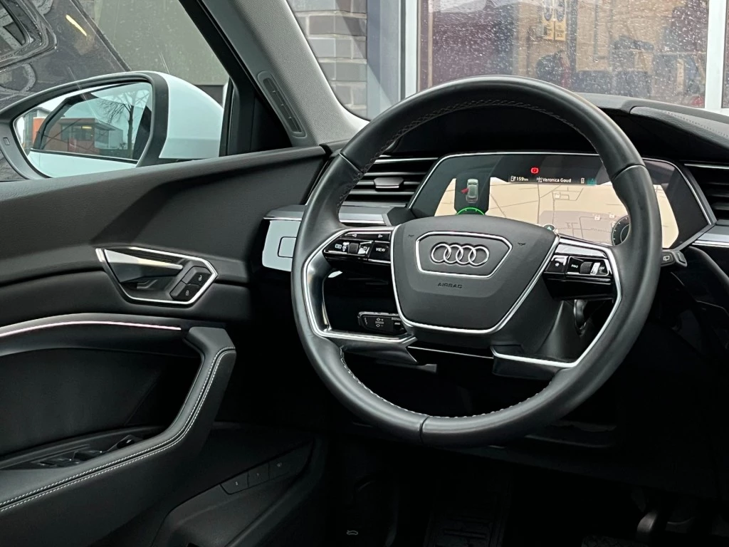 Hoofdafbeelding Audi e-tron