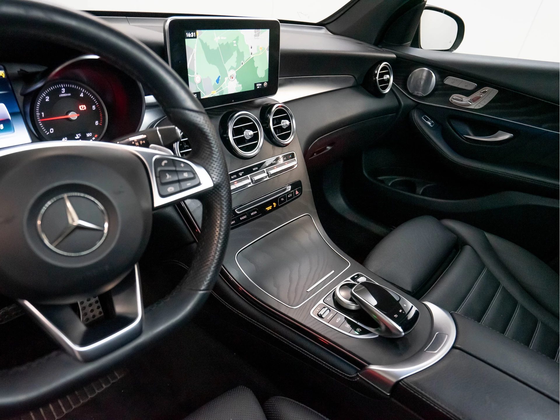 Hoofdafbeelding Mercedes-Benz GLC