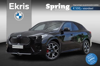 BMW iX2 xDrive30 | M Sportpakket Pro | Innovationpack | Trekhaak | Panodak | Harman Kardon | Parking Assistant Plus | Driving Assistant | Comfort Access | Head-Up | 20''LMV | Easter