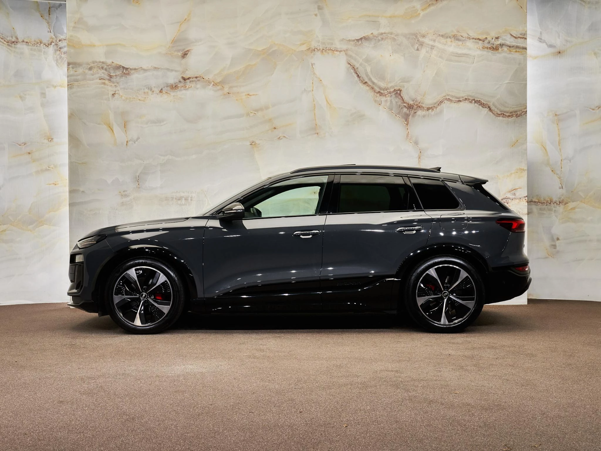 Hoofdafbeelding Audi Q6 e-tron