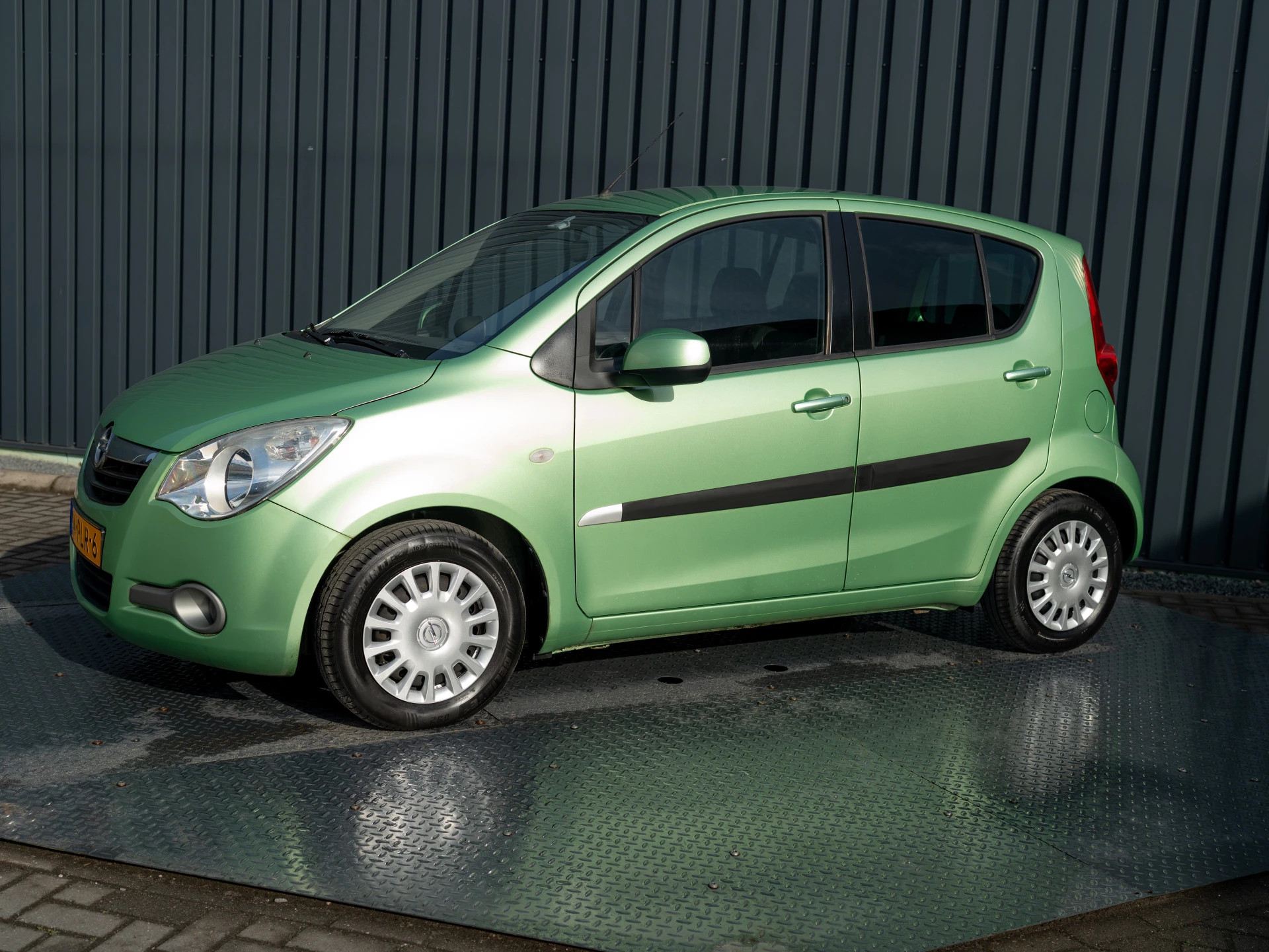 Hoofdafbeelding Opel Agila