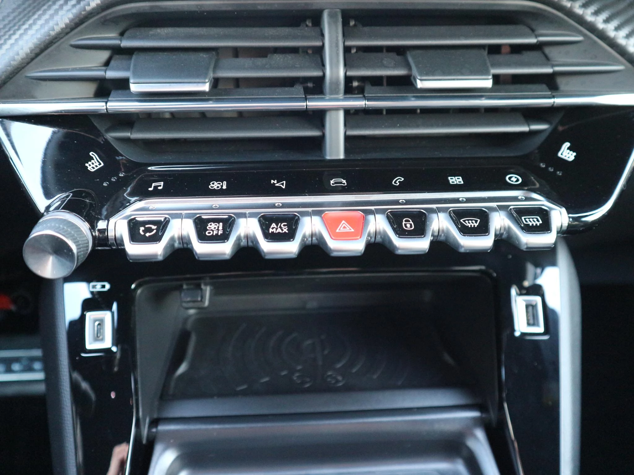 Hoofdafbeelding Peugeot e-208