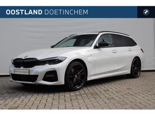 BMW 3 Serie Touring 320e High Executive M Sport Automaat / Panoramadak / Sportstoelen / Achteruitrijcamera / Laserlight / LED / Head-Up / Stoelverwarming / Live Cockpit Professional