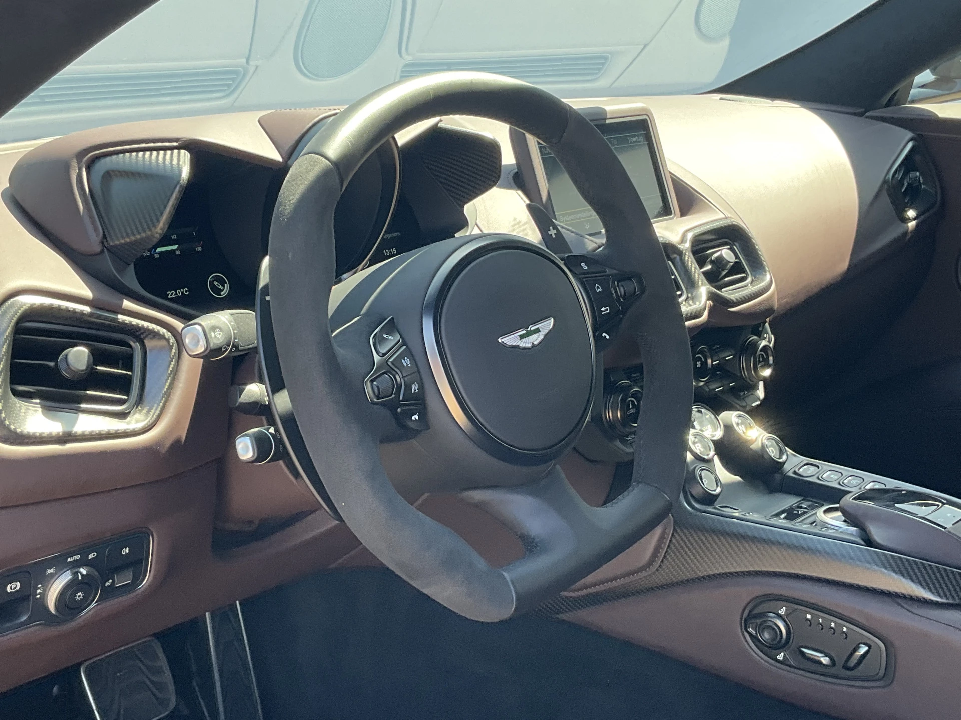 Hoofdafbeelding Aston Martin V8 Vantage