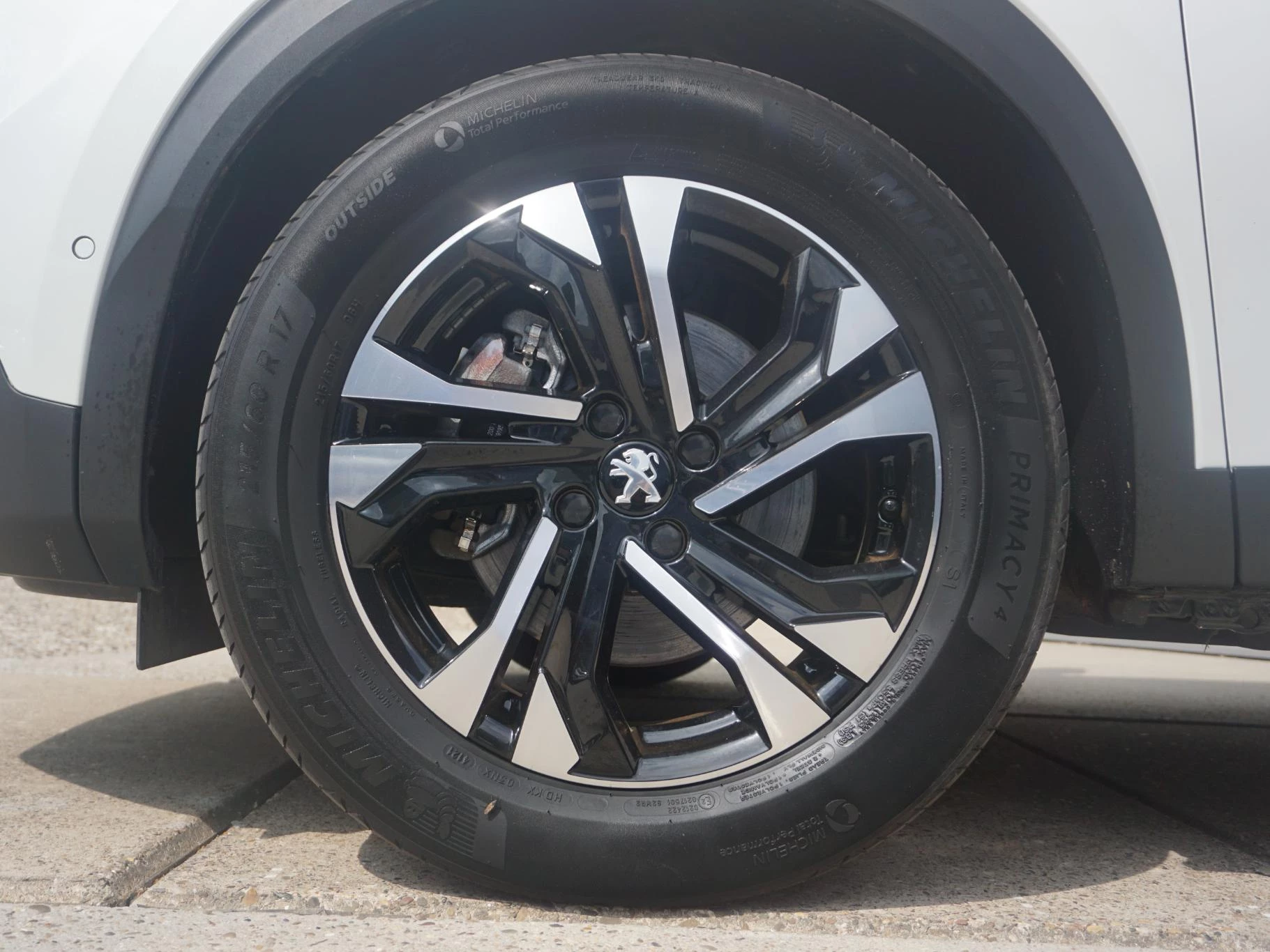 Hoofdafbeelding Peugeot e-2008