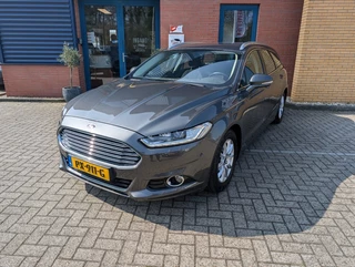 Hoofdafbeelding Ford Mondeo Ford Mondeo 1.5 TITANIUM Navi, Stoelverwarming. Airco