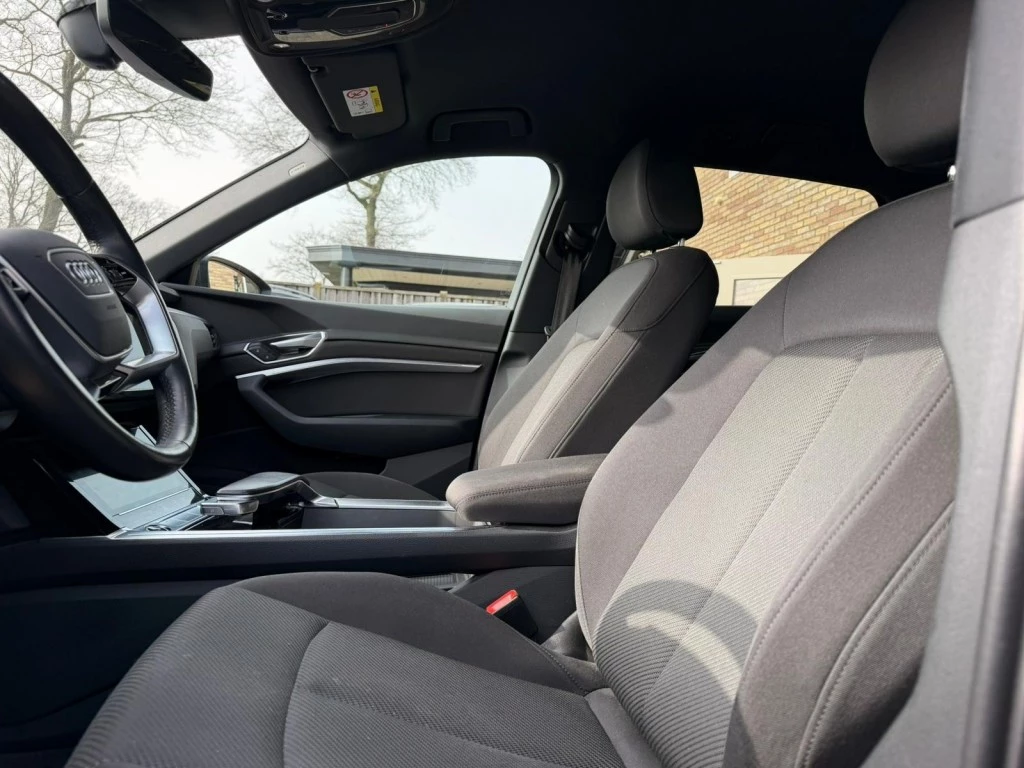 Hoofdafbeelding Audi e-tron