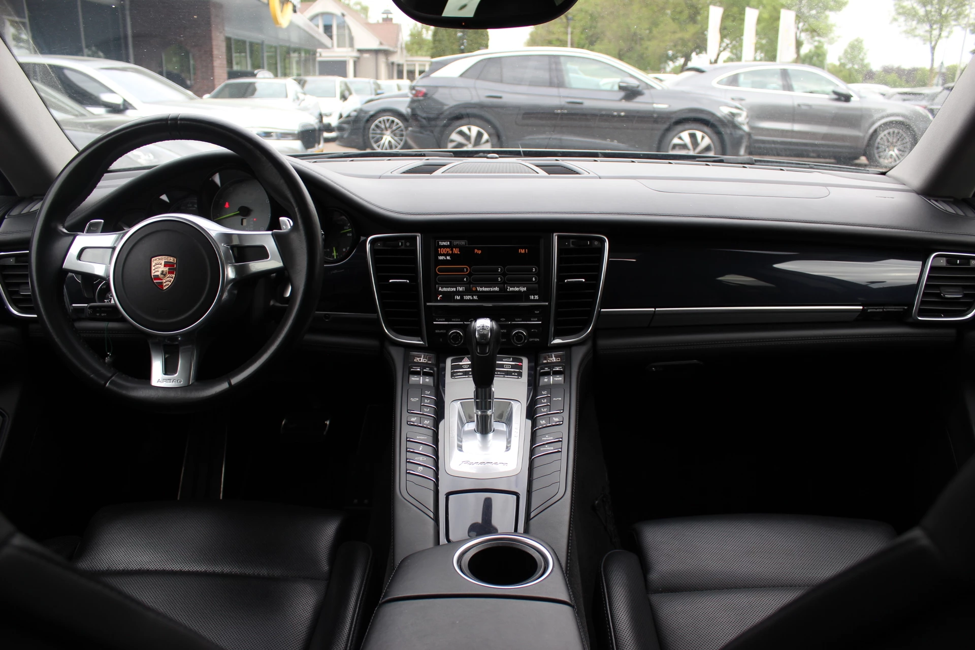 Hoofdafbeelding Porsche Panamera