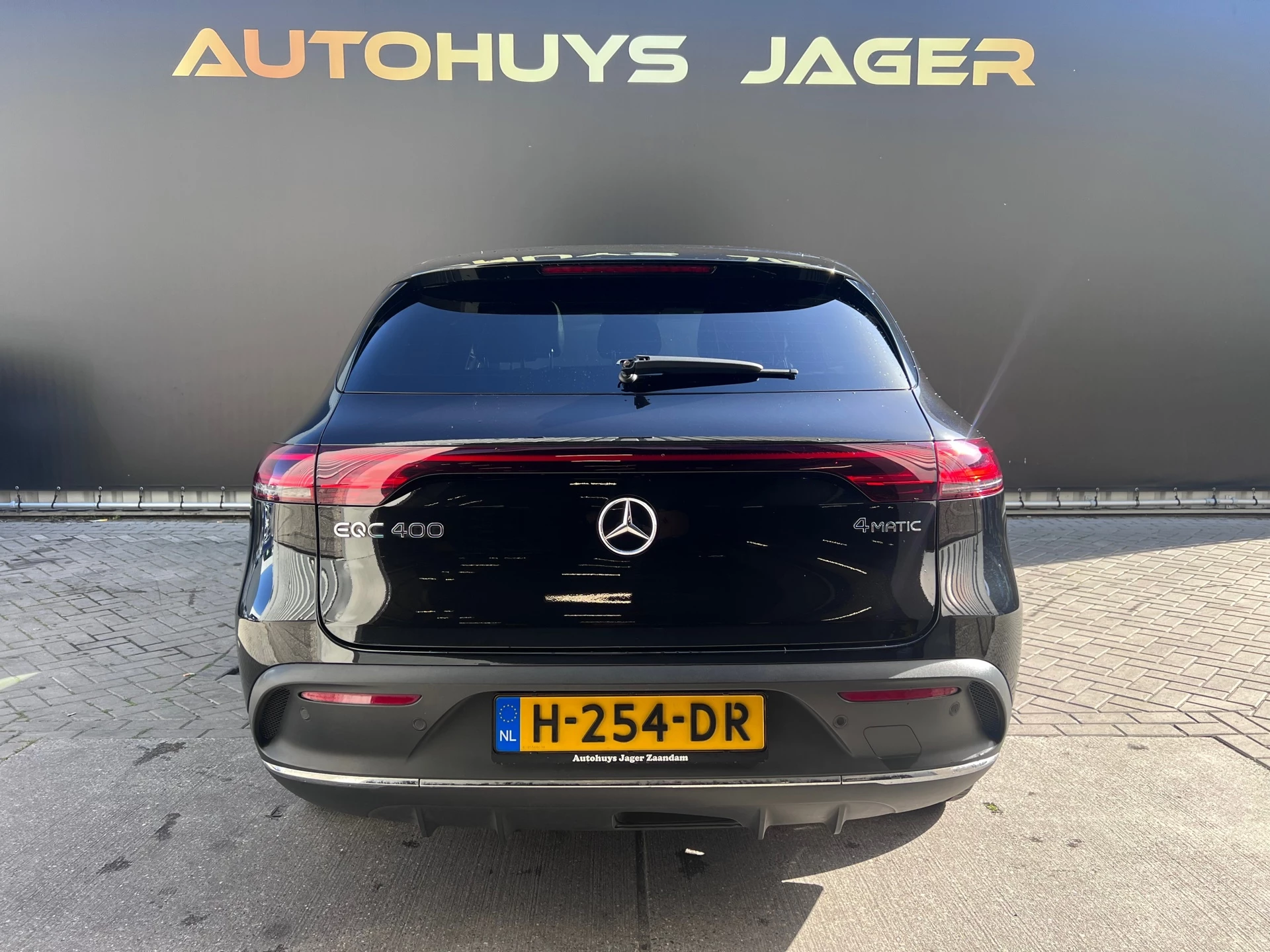Hoofdafbeelding Mercedes-Benz EQC