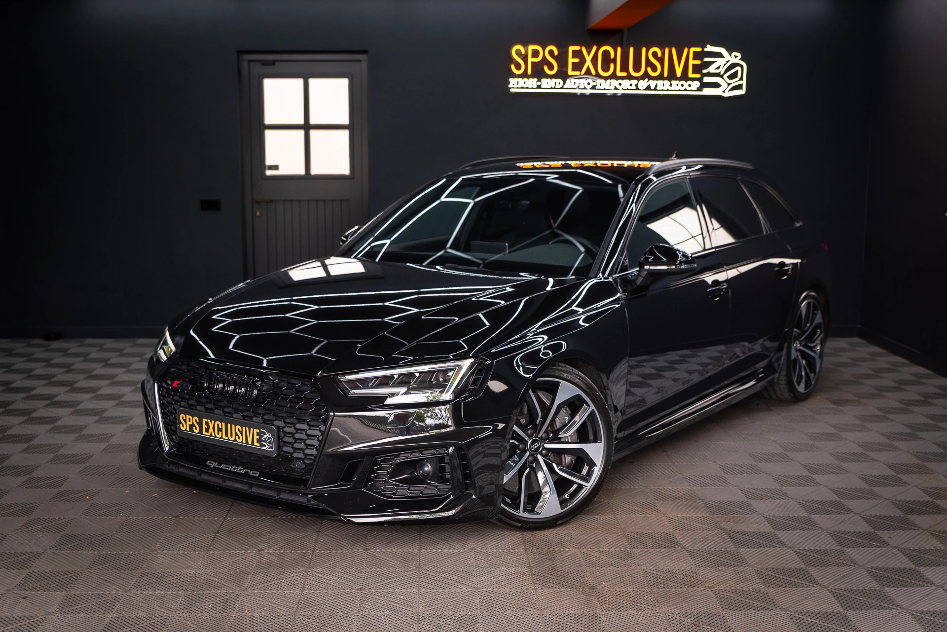 Hoofdafbeelding Audi RS4