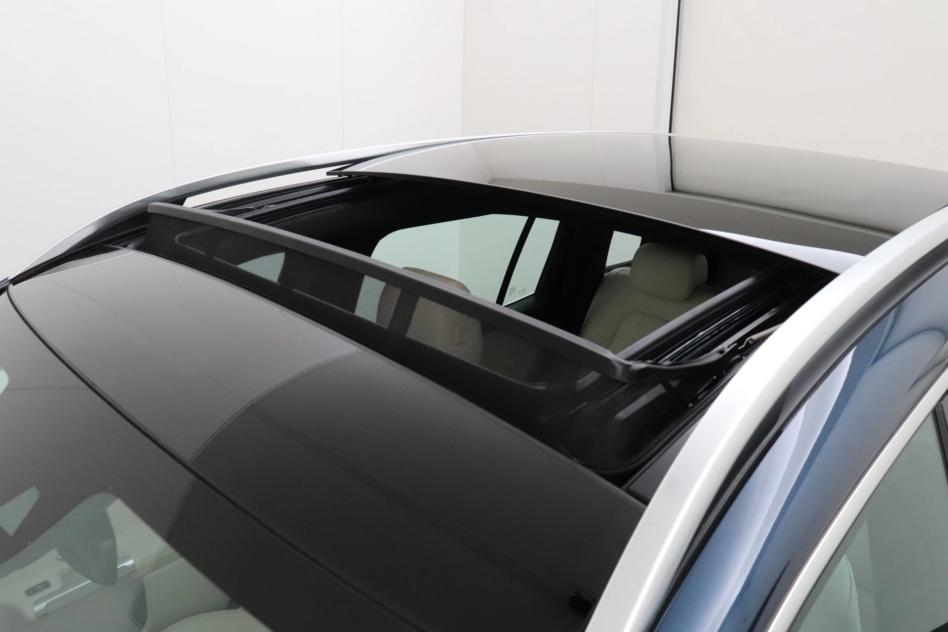 Hoofdafbeelding Mercedes-Benz EQB