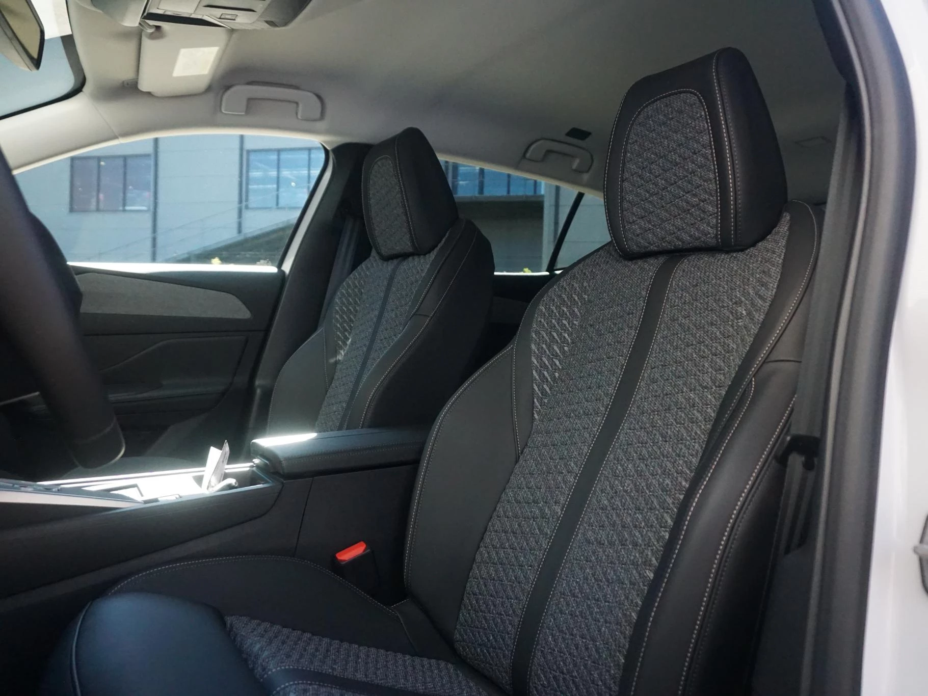 Hoofdafbeelding Peugeot 408