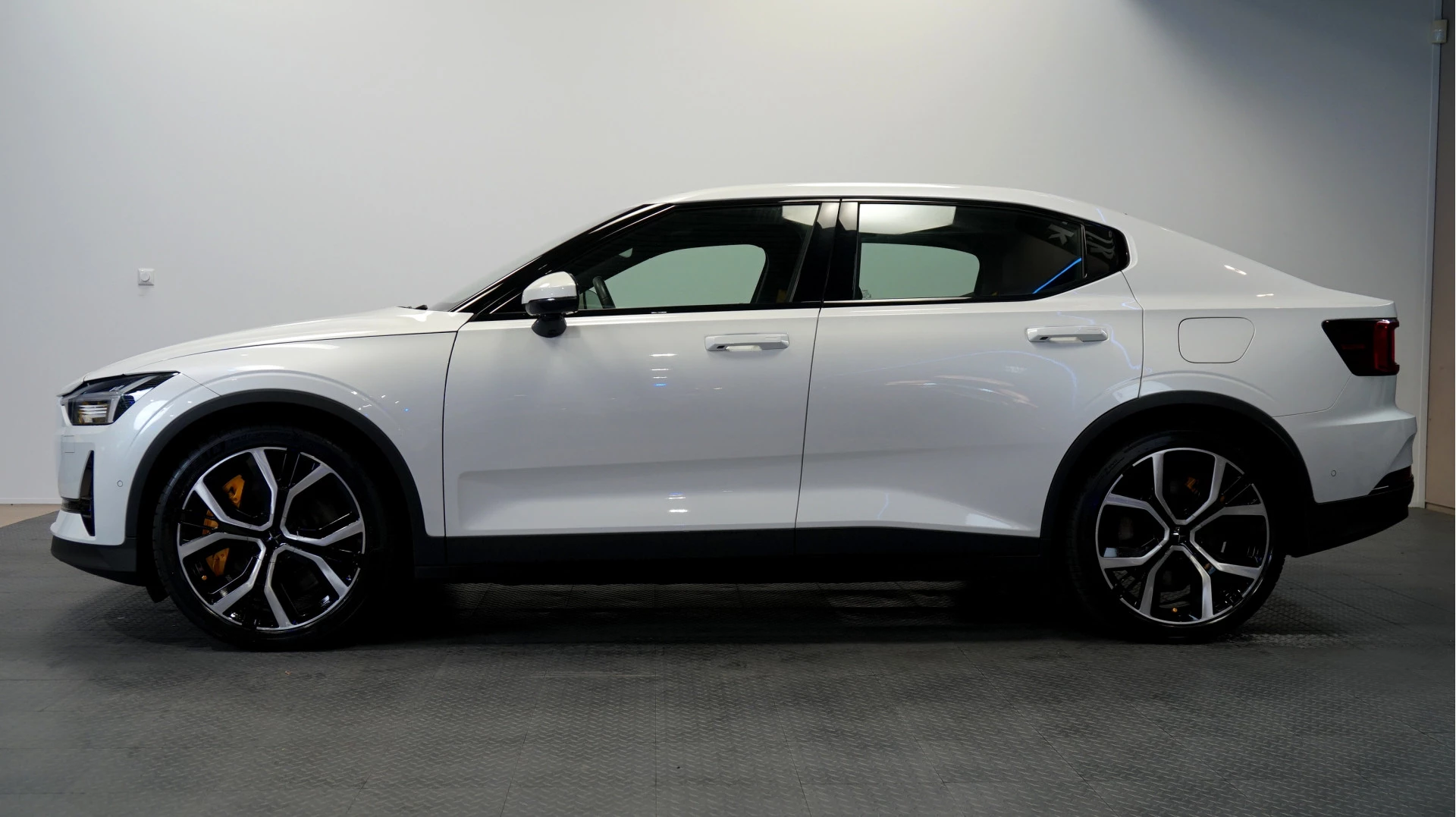 Hoofdafbeelding Polestar 2