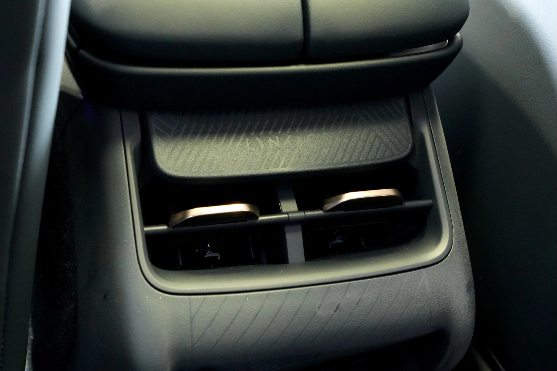 Hoofdafbeelding Lynk & Co 08