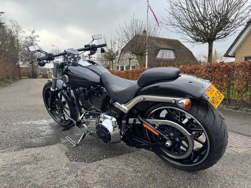 Hoofdafbeelding Harley-Davidson Breakout