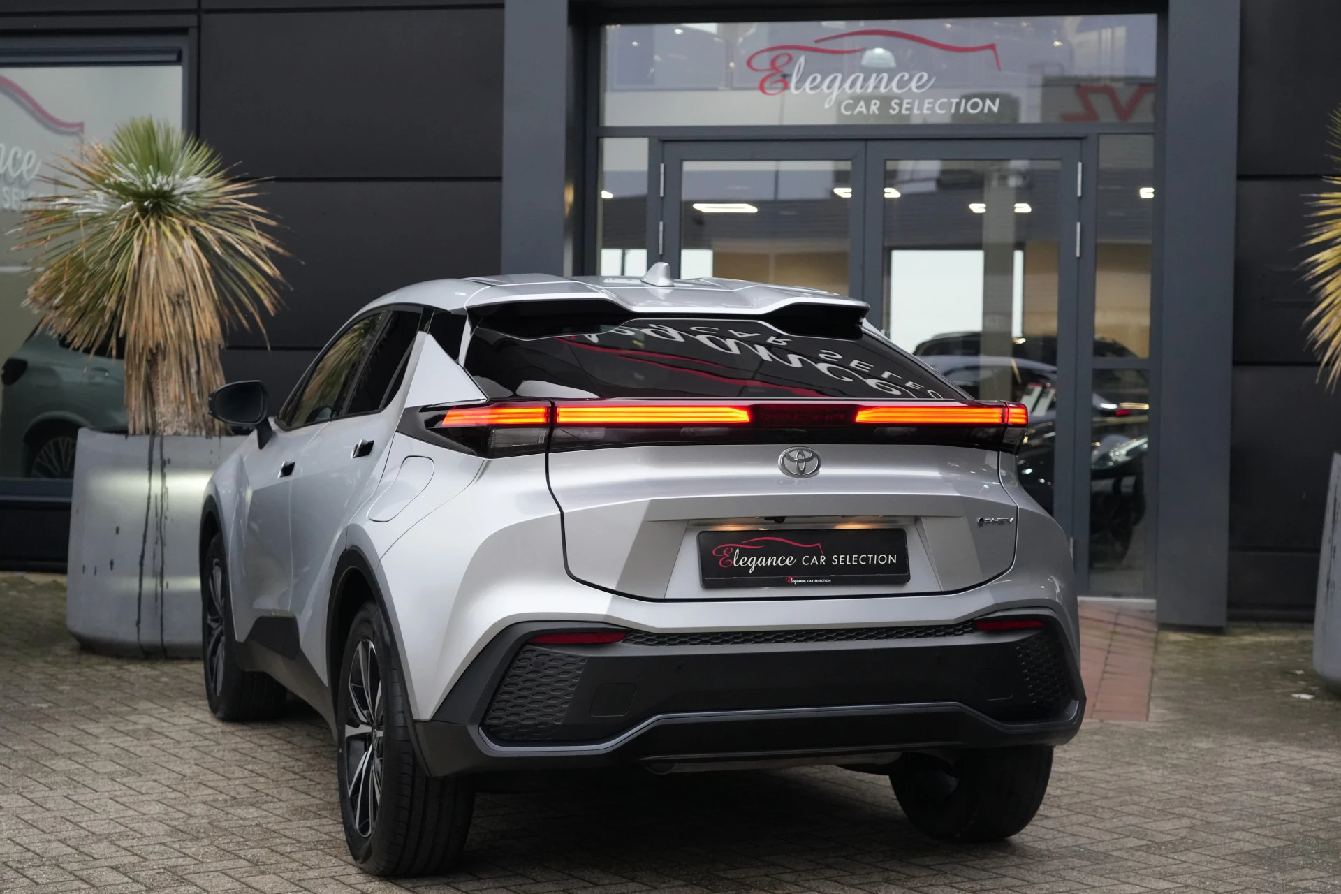 Hoofdafbeelding Toyota C-HR