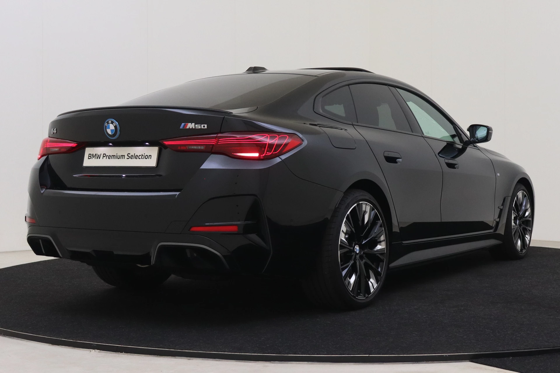 Hoofdafbeelding BMW i4