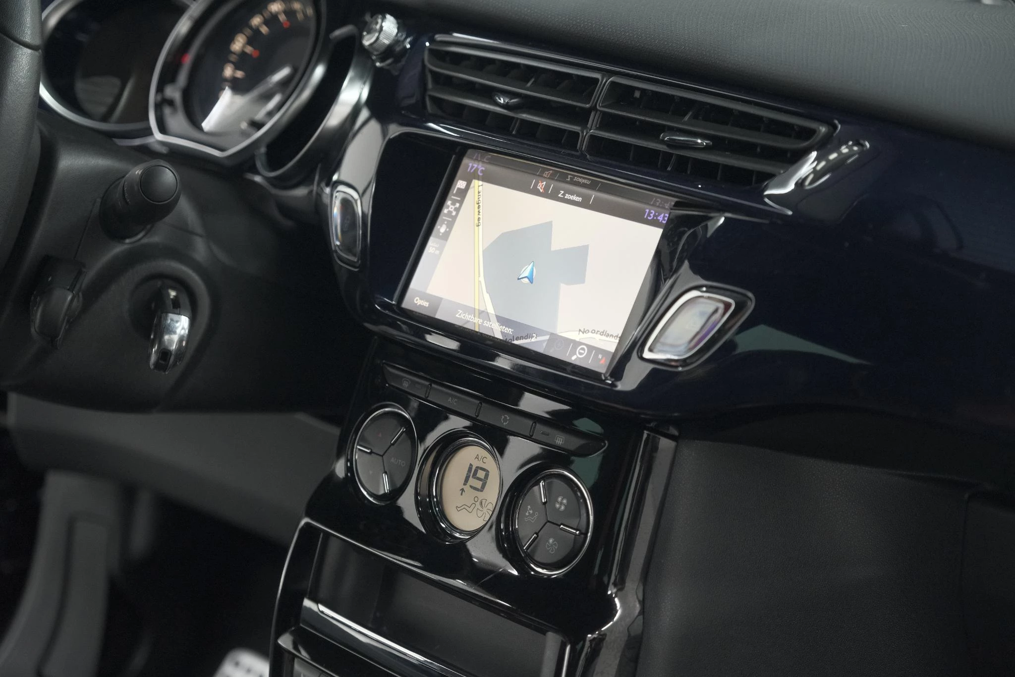 Hoofdafbeelding DS DS 3