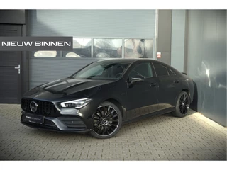 Mercedes-Benz CLA 250 e Premium Plus | AMG Line | CLA45 Styling | Stoelverwarming | Keyless | Adaptive Cruise Control | Ambiance verlichting | Camera | Parkeersensoren |
