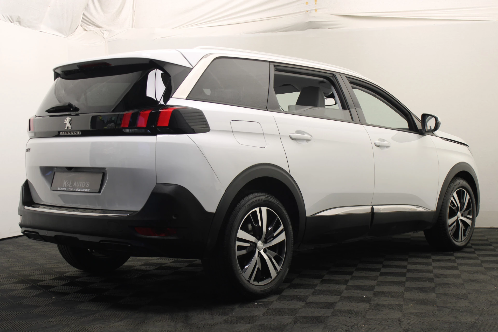 Hoofdafbeelding Peugeot 5008