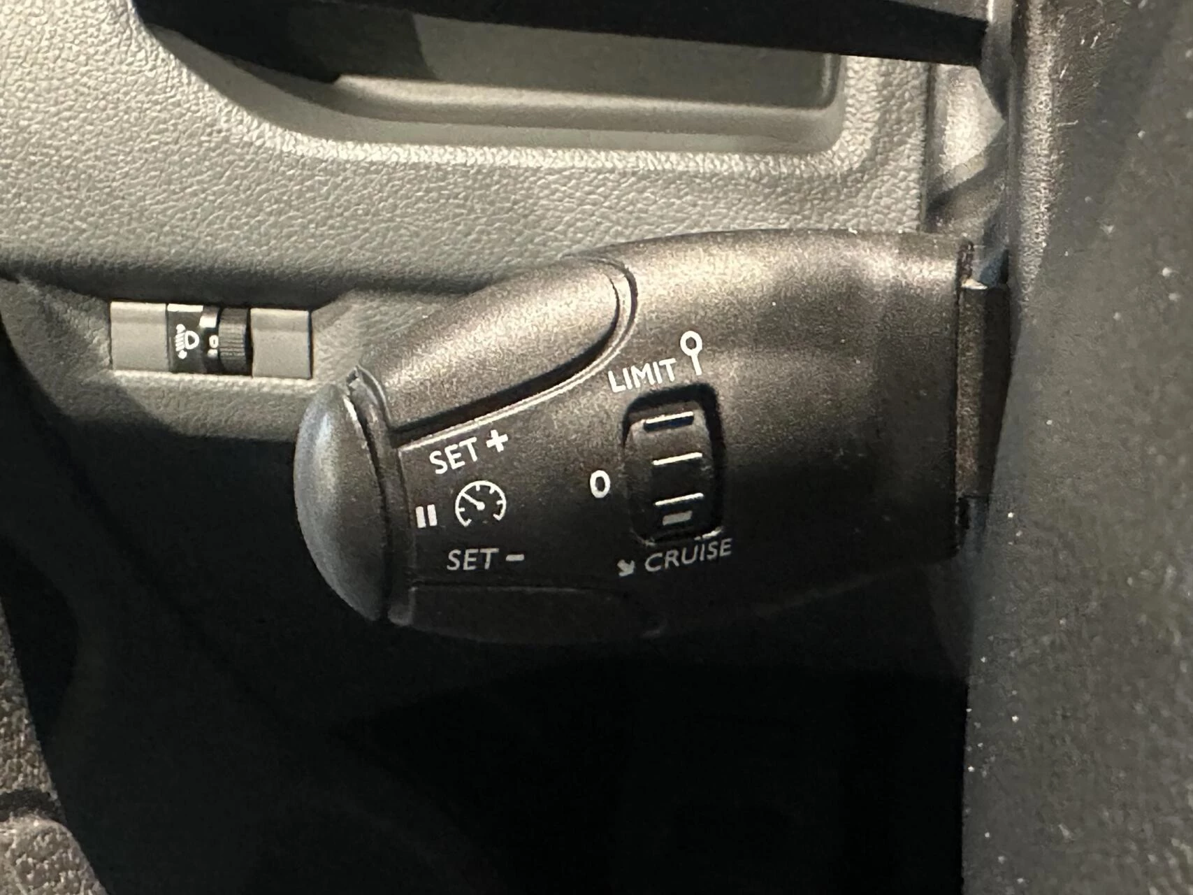 Hoofdafbeelding Peugeot Traveller