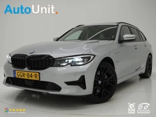 Hoofdafbeelding BMW 3 Serie BMW 3 Serie Touring 330e High Executive | Panoramadak | Adapative Cruise | Keyless | Camera