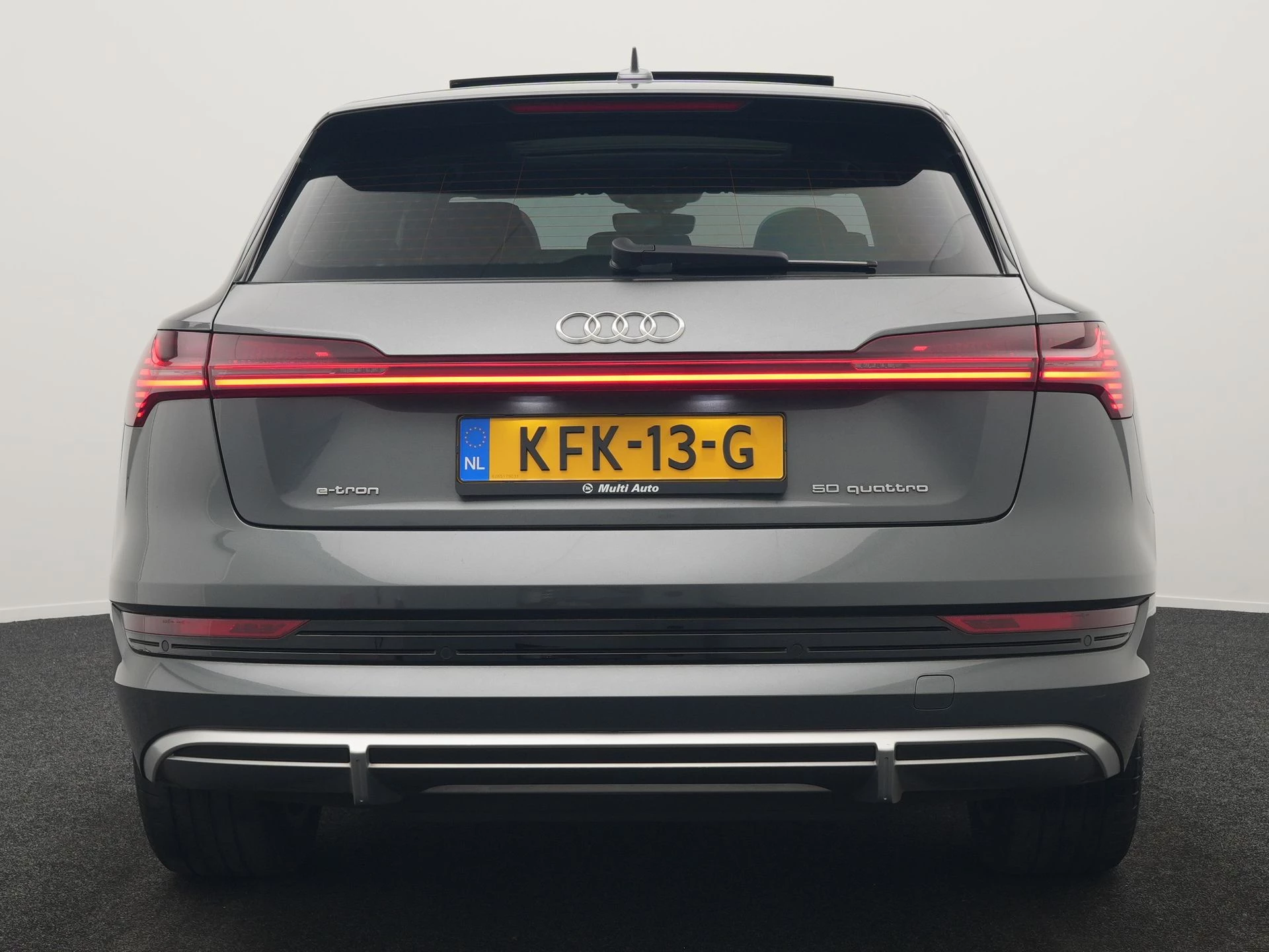 Hoofdafbeelding Audi e-tron