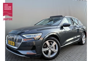 Hoofdafbeelding Audi e-tron Audi e-tron BWJ 2019 e-tron 50 quattro Launch edition 313 PK plus 71 kWh APPLE CARPLAY / ANDROID AUTO / NAVI / CLIMA / ADAPTIVE CRUISE / STOELVERW. / PANORAMADAK / LEDER / AUTOMATICHE ACHTERKLEP / LMV / PDC