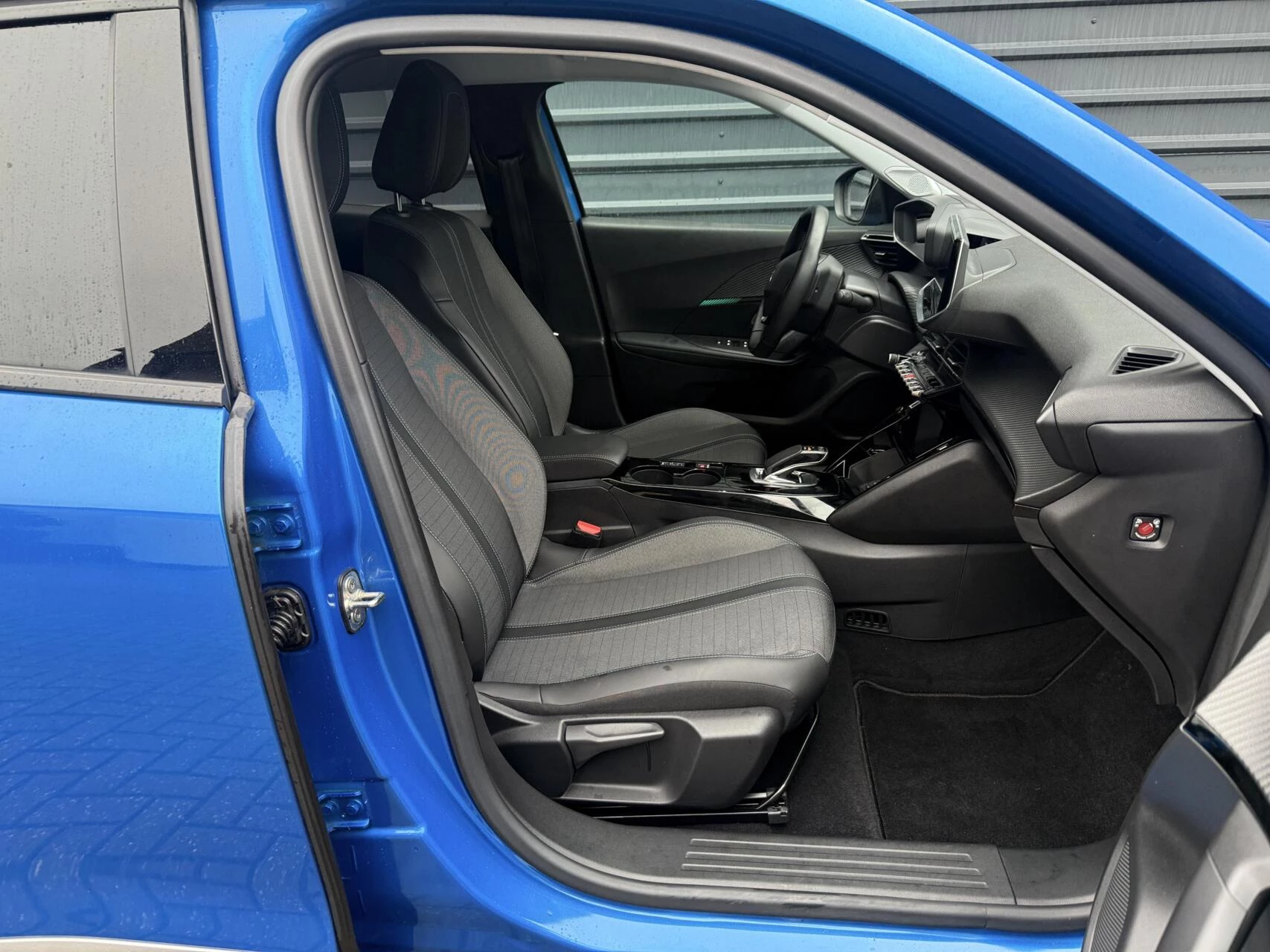 Hoofdafbeelding Peugeot e-2008