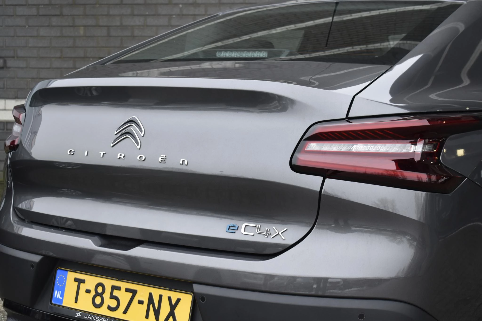 Hoofdafbeelding Citroën ë-C4 X