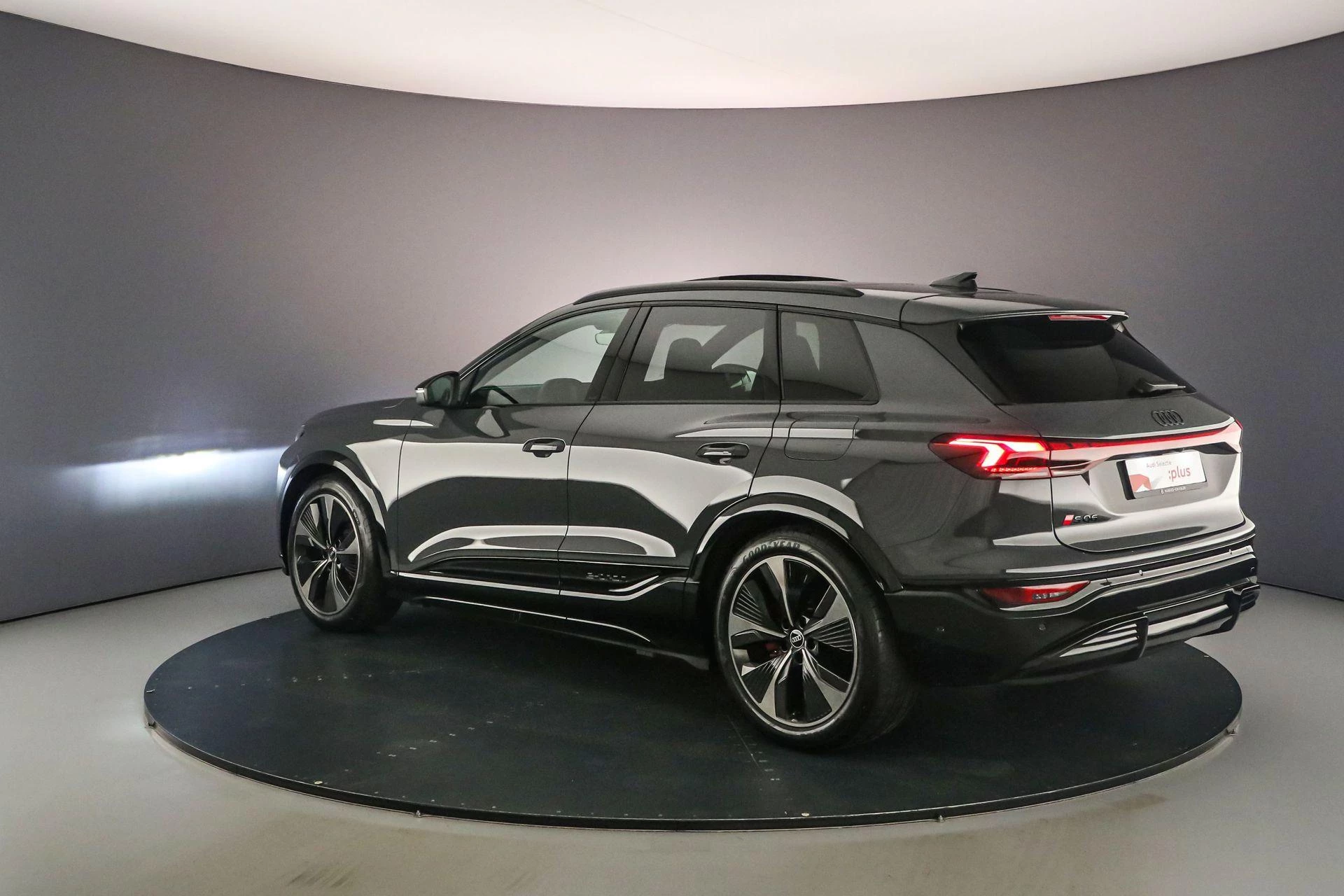 Hoofdafbeelding Audi SQ6
