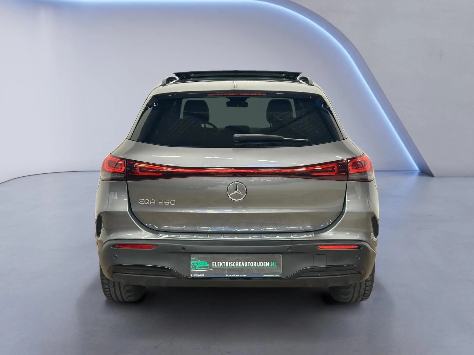 Hoofdafbeelding Mercedes-Benz EQA