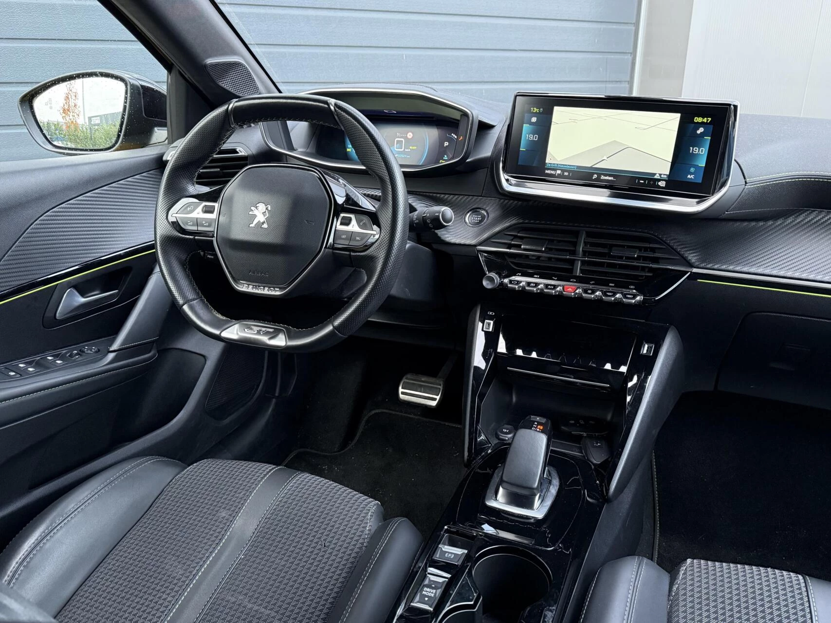 Hoofdafbeelding Peugeot e-208