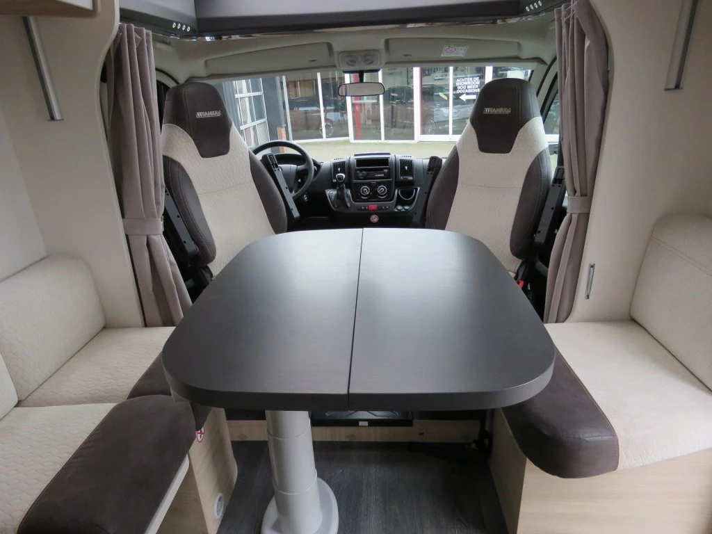 Hoofdafbeelding Chausson 627 Ga 5-pers. Titanium Vip