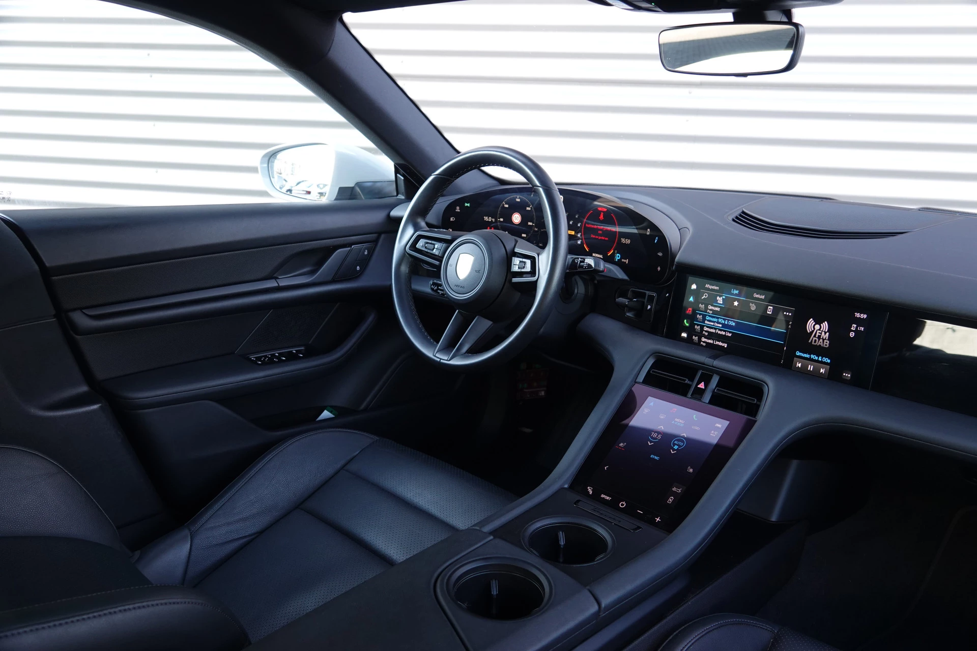 Hoofdafbeelding Porsche Taycan