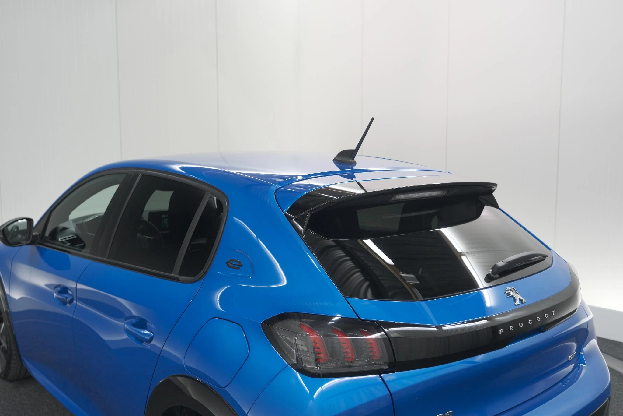 Hoofdafbeelding Peugeot e-208