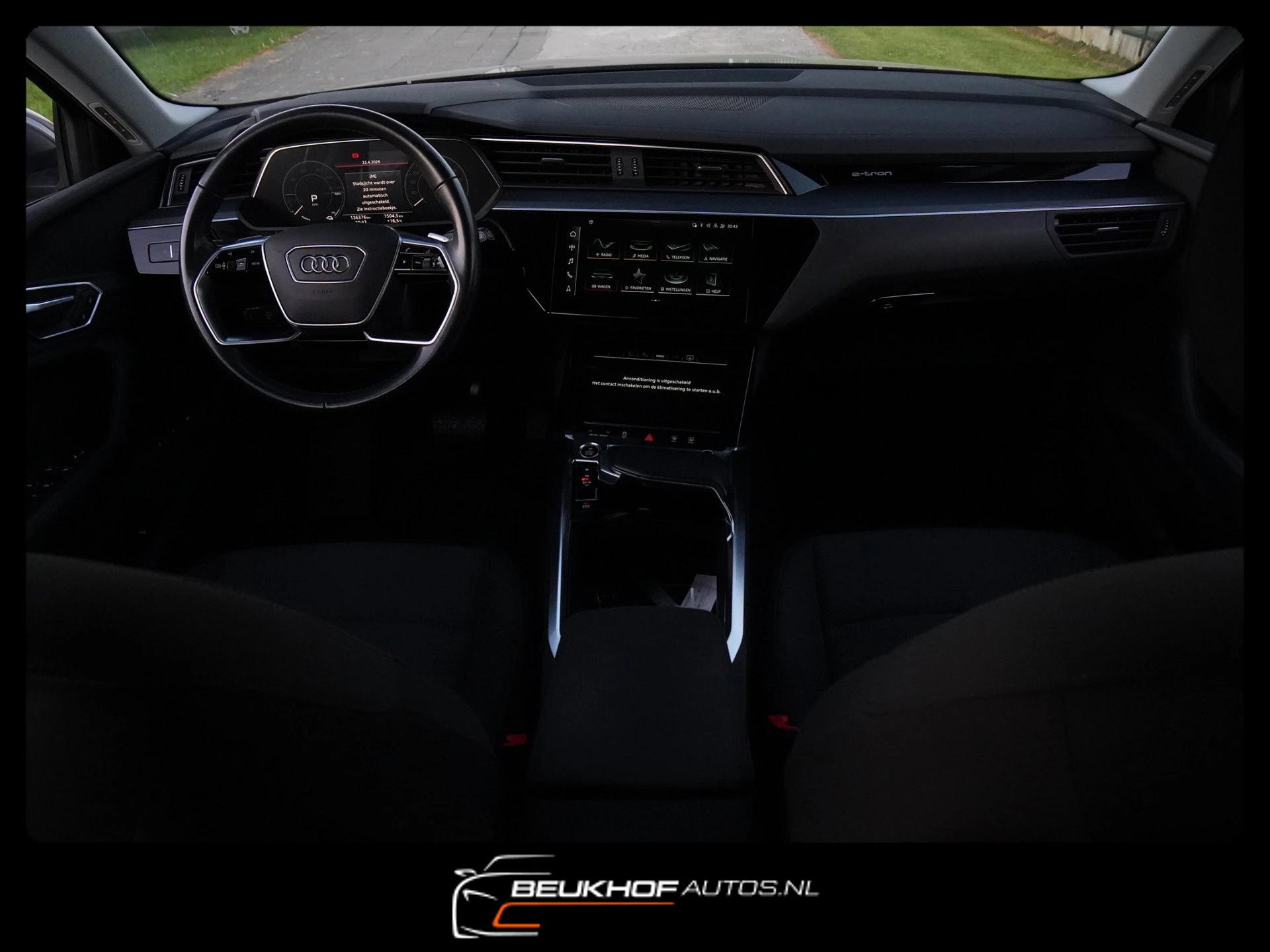 Hoofdafbeelding Audi e-tron