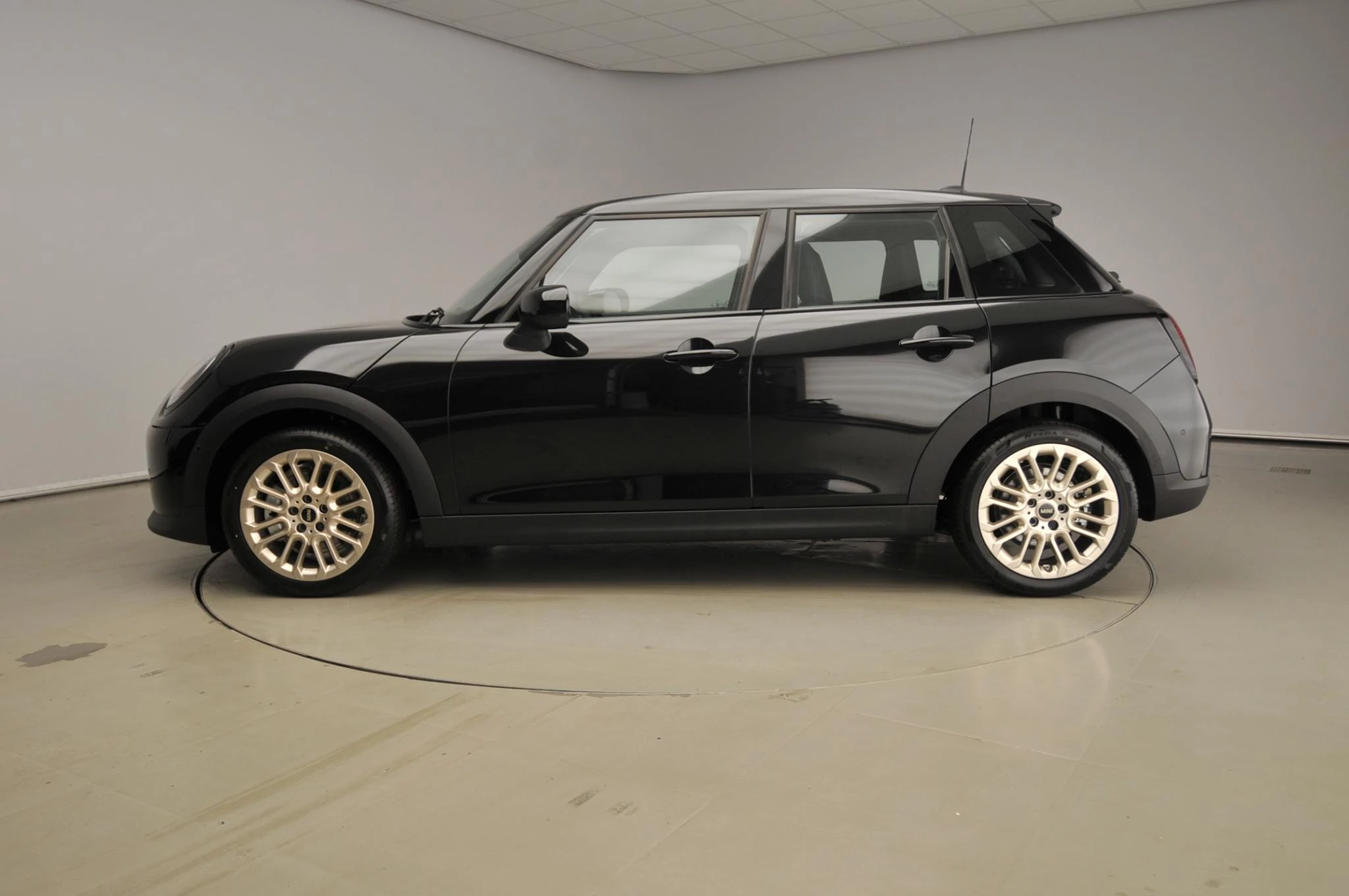 Hoofdafbeelding MINI 5-deurs