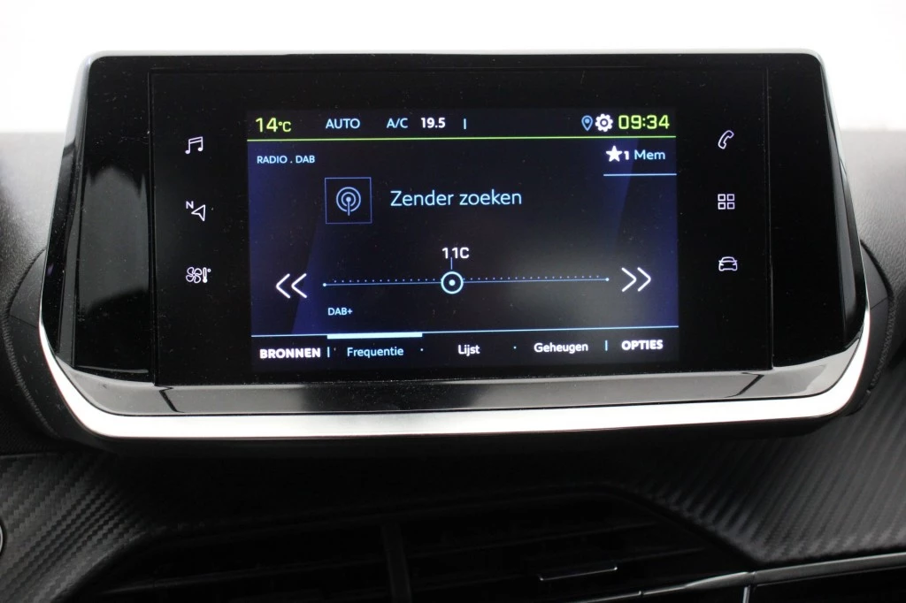 Hoofdafbeelding Peugeot e-208