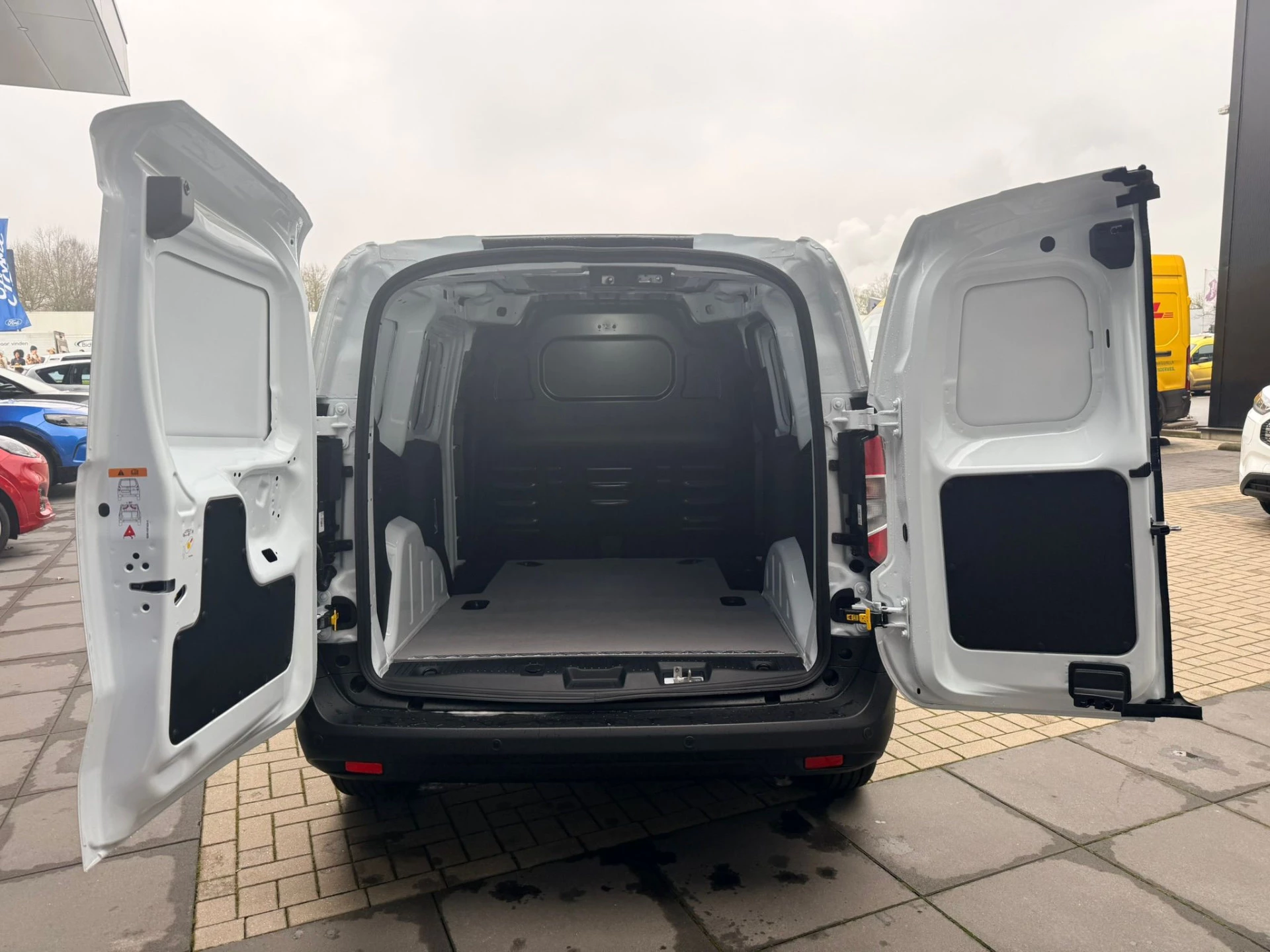 Hoofdafbeelding Ford Transit Courier